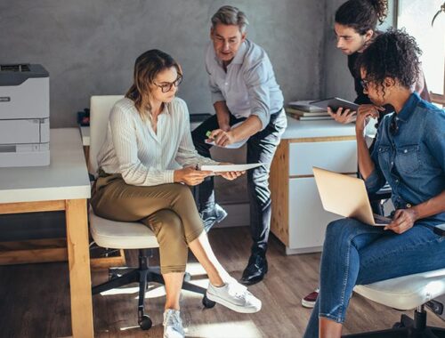 Xerox® VersaLink® B620 imprimante en situation au travail
